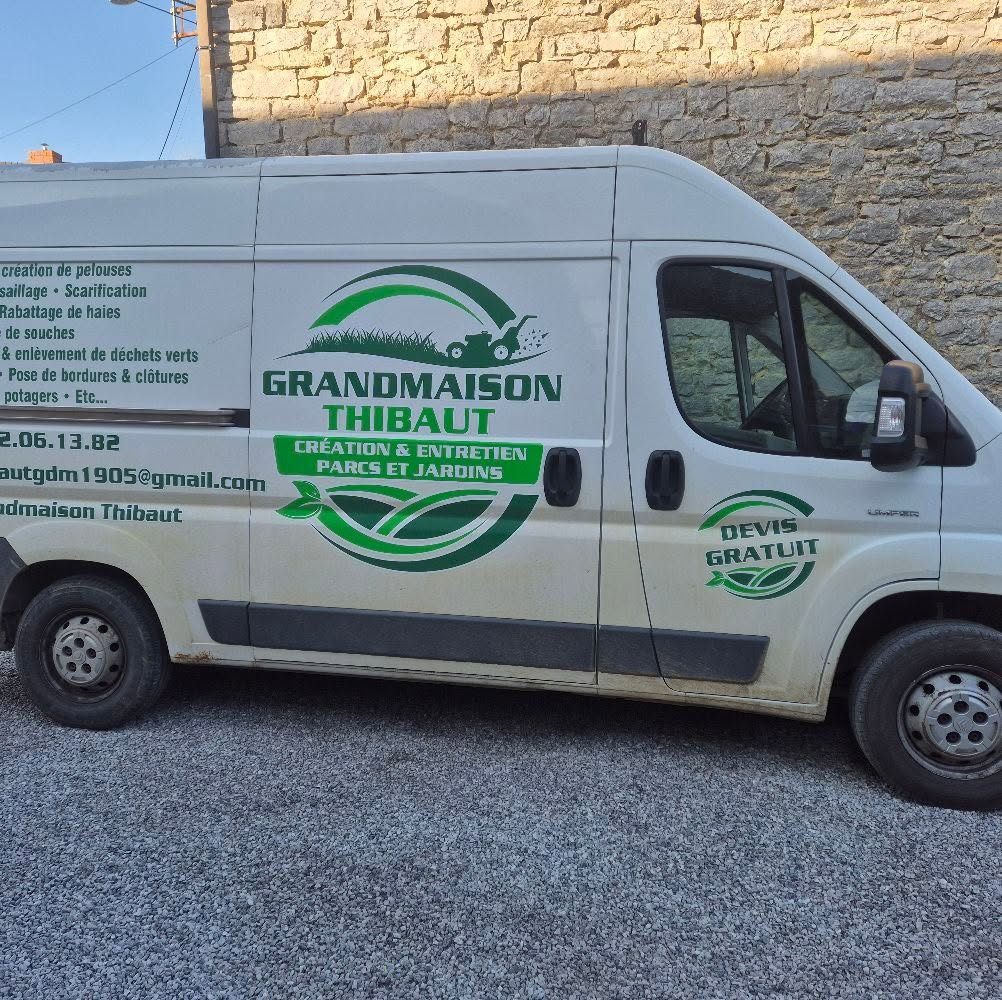 Véhicule de l'entreprise Grandmaison Thibaut